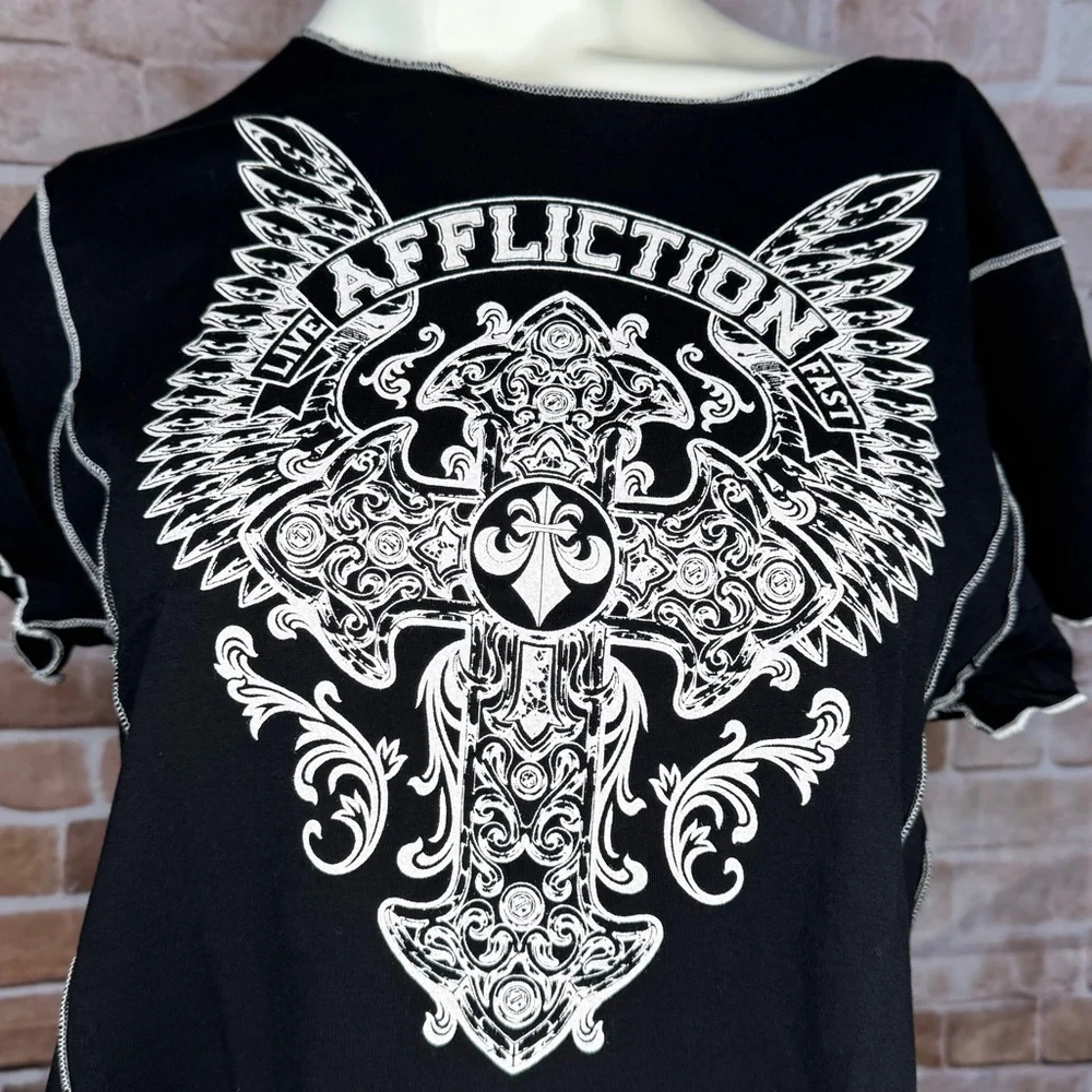 Affliction Women’s Graphic Baby Tee -Size: XL- NWOT - Picture 4 of 12